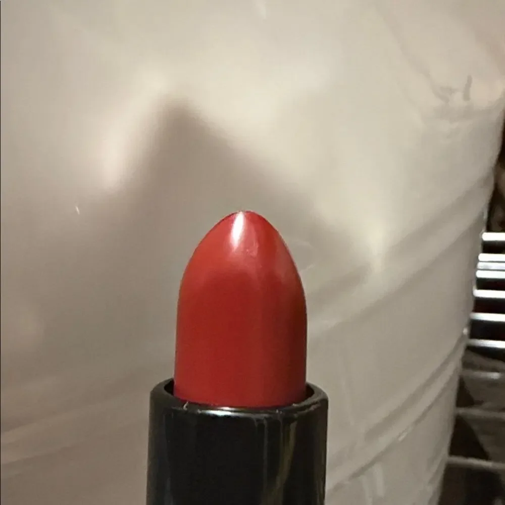 Lord & Berry Semi Matte Lipstick in #7610 Rebel NEW Made in Italy
